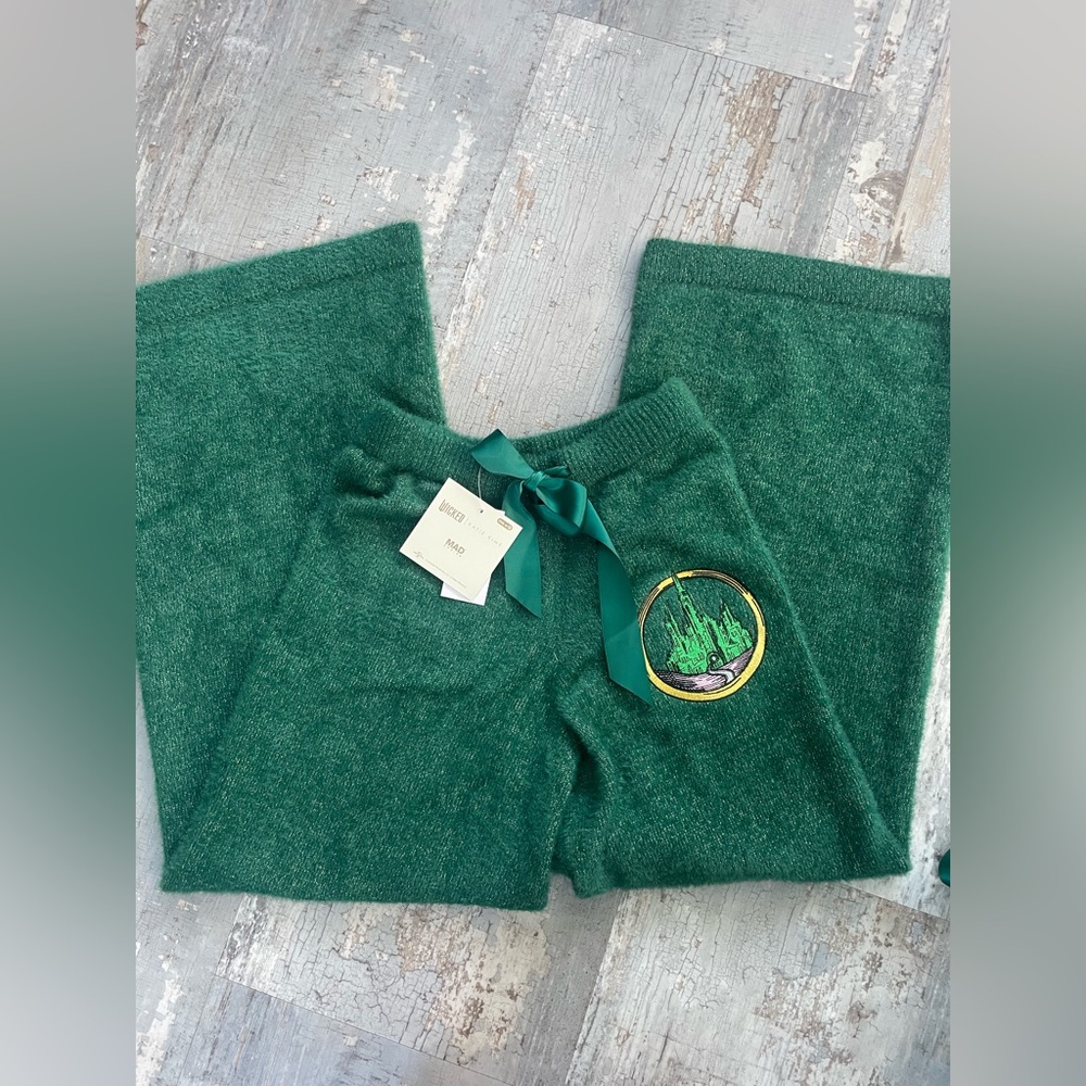NWT Wicked x Katie Kime Women's Graphic Sweater Pants - Emerald Green Elphaba